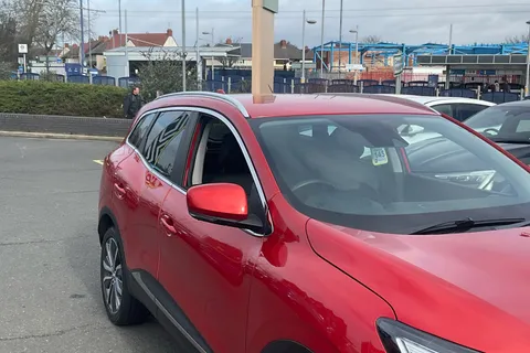 BH19BUE Renault Kadjar 1.3 TCE Iconic 5dr Thumbnail #27