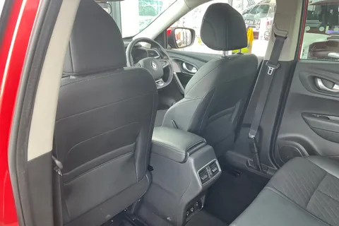 BH19BUE Renault Kadjar 1.3 TCE Iconic 5dr Thumbnail #31