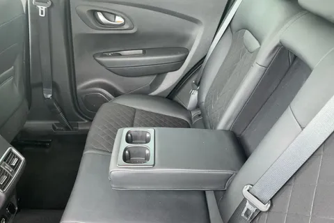 BH19BUE Renault Kadjar 1.3 TCE Iconic 5dr Thumbnail #32