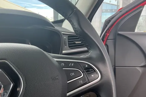 BH19BUE Renault Kadjar 1.3 TCE Iconic 5dr Thumbnail #38