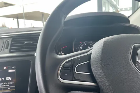 BH19BUE Renault Kadjar 1.3 TCE Iconic 5dr Thumbnail #37