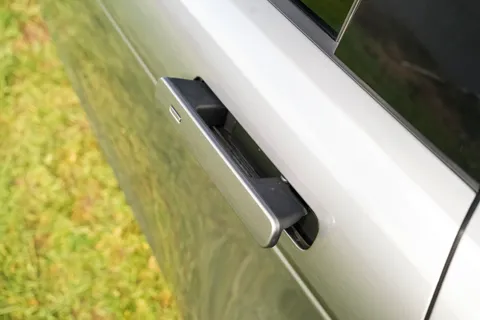 KP71FHG Land Rover Range Rover Evoque 2.0 D200 R-Dynamic HSE 5dr Auto Thumbnail #18