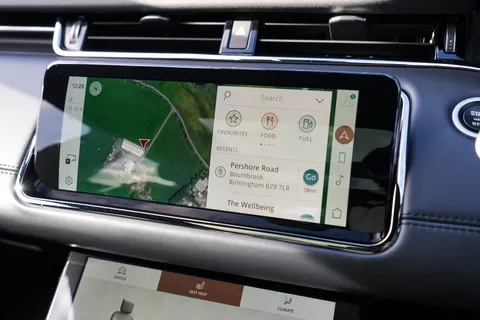 KP71FHG Land Rover Range Rover Evoque 2.0 D200 R-Dynamic HSE 5dr Auto Thumbnail #42