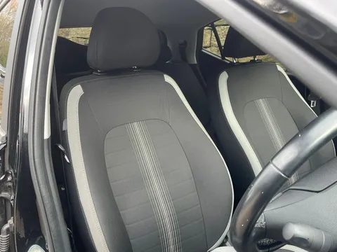 MM22VZY Hyundai i10 1.2 MPi Premium 5dr Auto Thumbnail #8