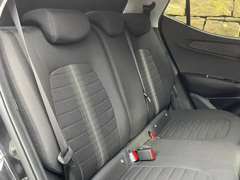 MM22VZY Hyundai i10 1.2 MPi Premium 5dr Auto Thumbnail #12