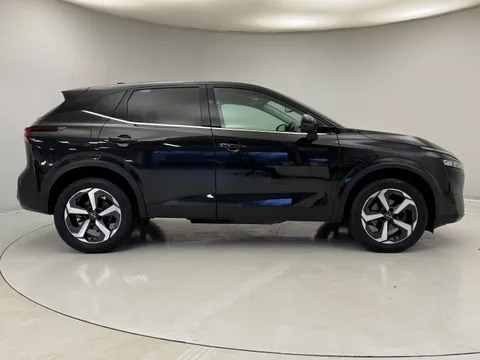 DS72XYL Nissan Qashqai 1.3 DiG-T MH 158 N-Connecta 5dr Xtronic Thumbnail #11