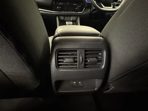 DS72XYL Nissan Qashqai 1.3 DiG-T MH 158 N-Connecta 5dr Xtronic Thumbnail #15