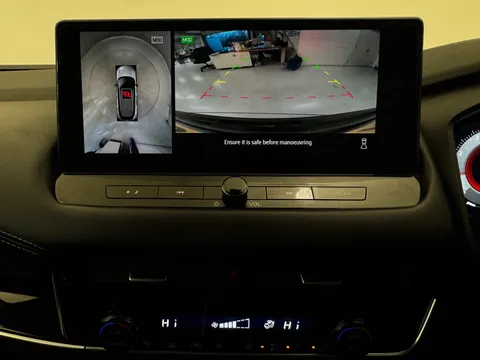 DS72XYL Nissan Qashqai 1.3 DiG-T MH 158 N-Connecta 5dr Xtronic Thumbnail #29