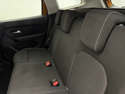 9 of 33 for Dacia Duster 1.5 Blue dCi Comfort 5dr