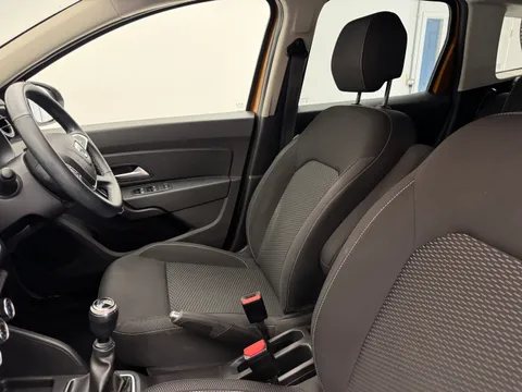 12 of 33 for Dacia Duster 1.5 Blue dCi Comfort 5dr