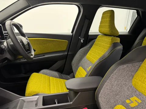 DY75VXP Renault 5 110kW Iconic Five Comfort Range 52kWh 5dr Auto Thumbnail #13