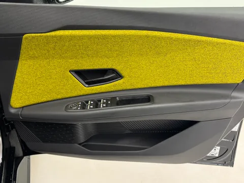 DY75VXP Renault 5 110kW Iconic Five Comfort Range 52kWh 5dr Auto Thumbnail #16