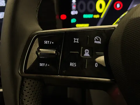 DY75VXP Renault 5 110kW Iconic Five Comfort Range 52kWh 5dr Auto Thumbnail #19