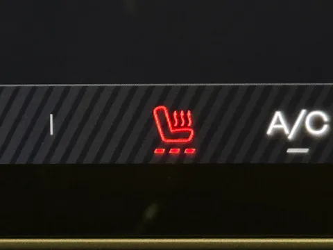 DY75VXP Renault 5 110kW Iconic Five Comfort Range 52kWh 5dr Auto Thumbnail #24