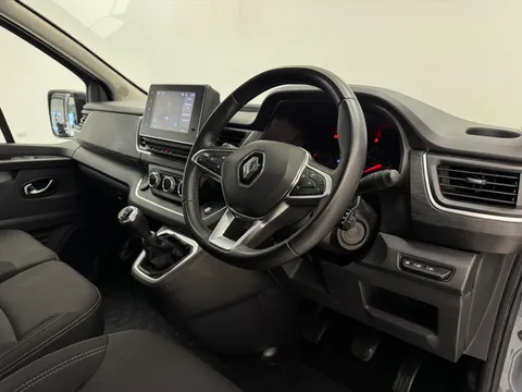 DY22KGN Renault Trafic SL28 Blue dCi 150 Sport+ Van Thumbnail #16
