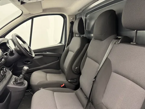 NA73YRR Renault Trafic SL28 Blue dCi 130 Business+ Van Thumbnail #12