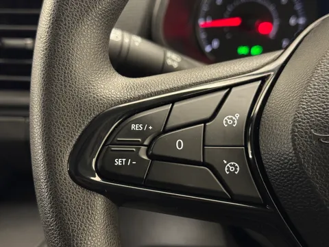 NA73YRR Renault Trafic SL28 Blue dCi 130 Business+ Van Thumbnail #17