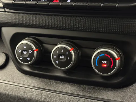 NA73YRR Renault Trafic SL28 Blue dCi 130 Business+ Van Thumbnail #22