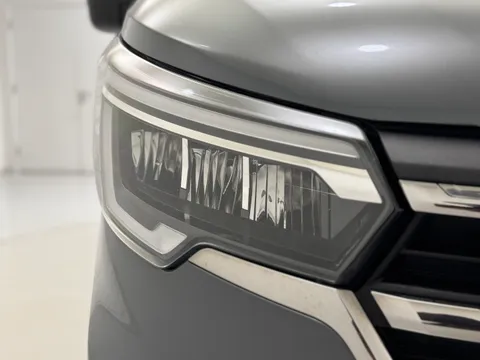 NA73YRR Renault Trafic SL28 Blue dCi 130 Business+ Van Thumbnail #26