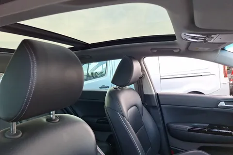 FL69CBV Kia Sportage 1.6 CRDi 48V ISG 4 5dr DCT Auto Thumbnail #22