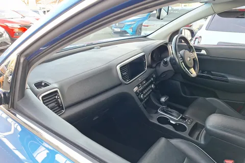 FL69CBV Kia Sportage 1.6 CRDi 48V ISG 4 5dr DCT Auto Thumbnail #38