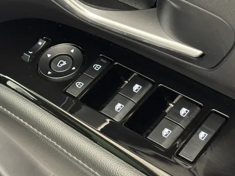 DX74YBN Hyundai Tucson 1.6T Hybrid Ultimate 5dr Auto Thumbnail #19