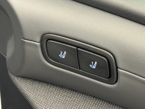 DX74YBN Hyundai Tucson 1.6T Hybrid Ultimate 5dr Auto Thumbnail #20