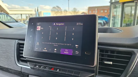 FH23HSJ Renault Trafic LL30 Blue dCi 150 Extra Van Thumbnail #15