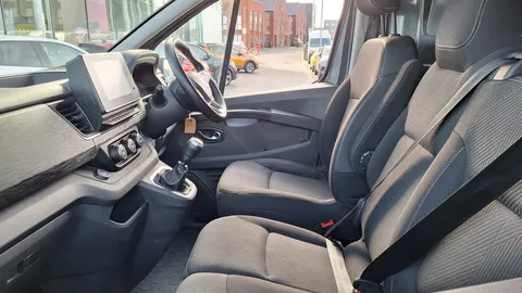 FH23HSJ Renault Trafic LL30 Blue dCi 150 Extra Van Thumbnail #22