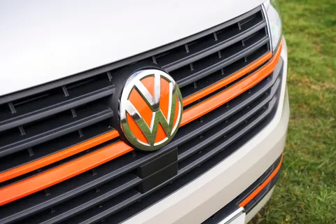 GM21ONC Volkswagen Transporter 2.0 TDI 150 Highline Kombi Van Thumbnail #14