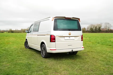 GM21ONC Volkswagen Transporter 2.0 TDI 150 Highline Kombi Van Thumbnail #8