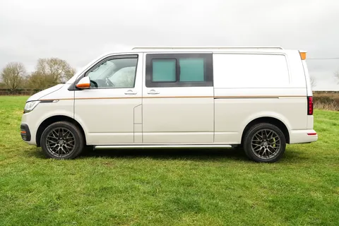 GM21ONC Volkswagen Transporter 2.0 TDI 150 Highline Kombi Van Thumbnail #5