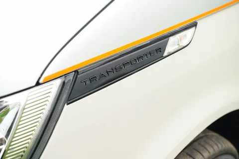 GM21ONC Volkswagen Transporter 2.0 TDI 150 Highline Kombi Van Thumbnail #29