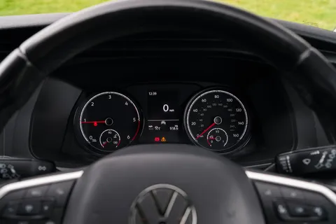 GM21ONC Volkswagen Transporter 2.0 TDI 150 Highline Kombi Van Thumbnail #31