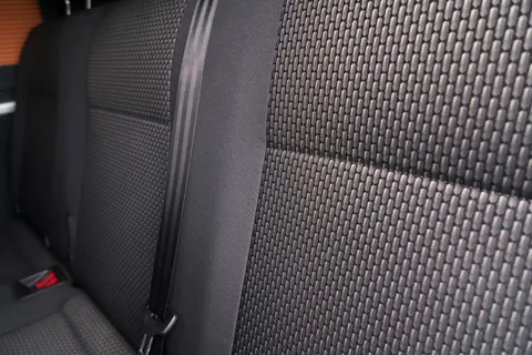 GM21ONC Volkswagen Transporter 2.0 TDI 150 Highline Kombi Van Thumbnail #48