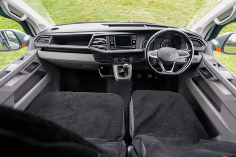 GM21ONC Volkswagen Transporter 2.0 TDI 150 Highline Kombi Van Thumbnail #51