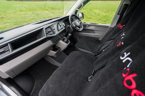 GM21ONC Volkswagen Transporter 2.0 TDI 150 Highline Kombi Van Thumbnail #54