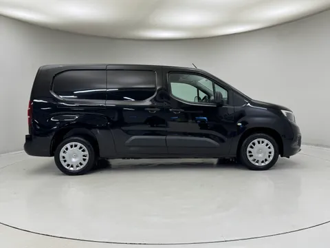 NG69CPO Vauxhall Combo Cargo 2300 1.5 Turbo D 100ps H1 Sportive Van Thumbnail #4