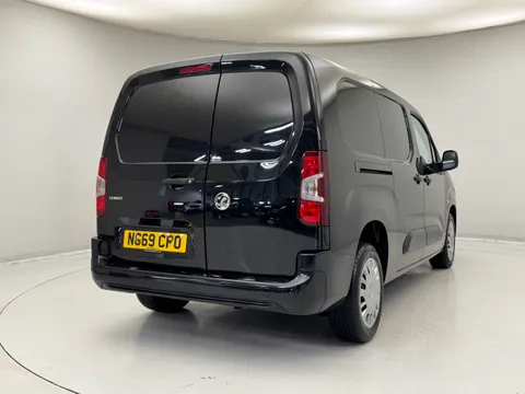 NG69CPO Vauxhall Combo Cargo 2300 1.5 Turbo D 100ps H1 Sportive Van Thumbnail #5