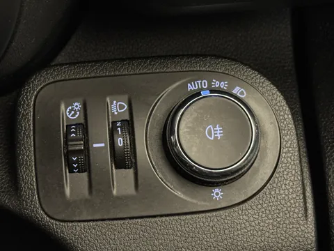 NG69CPO Vauxhall Combo Cargo 2300 1.5 Turbo D 100ps H1 Sportive Van Thumbnail #24