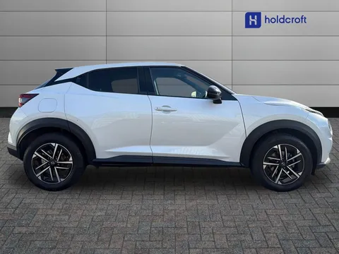 OW74HFT Nissan Juke 1.0 DiG-T N-Connecta 5dr Thumbnail #3