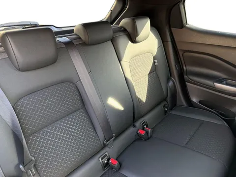 OW74HFT Nissan Juke 1.0 DiG-T N-Connecta 5dr Thumbnail #16