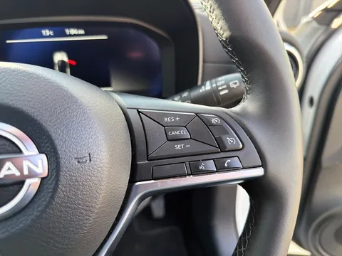 OW74HFT Nissan Juke 1.0 DiG-T N-Connecta 5dr Thumbnail #24