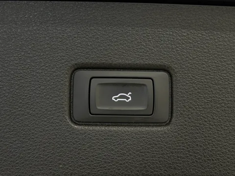 BT23WJG Audi Q5 40 TDI Quattro S Line 5dr S Tronic Thumbnail #20