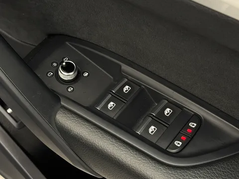 BT23WJG Audi Q5 40 TDI Quattro S Line 5dr S Tronic Thumbnail #19