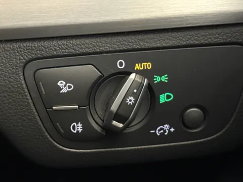 BT23WJG Audi Q5 40 TDI Quattro S Line 5dr S Tronic Thumbnail #30