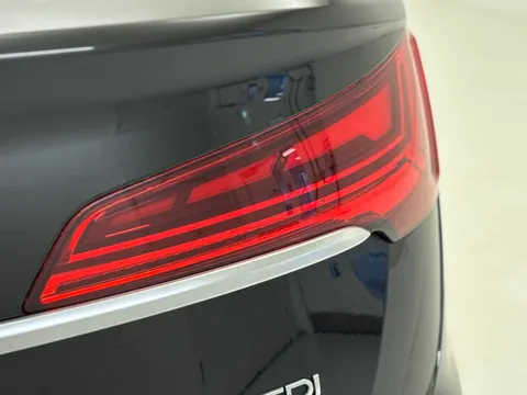 BT23WJG Audi Q5 40 TDI Quattro S Line 5dr S Tronic Thumbnail #35