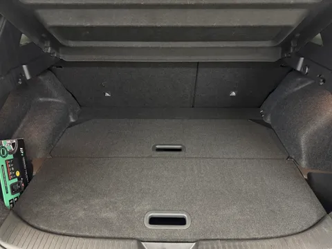 DY71KZZ Nissan Qashqai 1.3 DiG-T MH 158 N-Connecta 5dr Xtronic Thumbnail #12