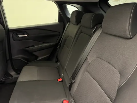 DY71KZZ Nissan Qashqai 1.3 DiG-T MH 158 N-Connecta 5dr Xtronic Thumbnail #13