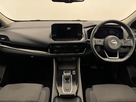 DY71KZZ Nissan Qashqai 1.3 DiG-T MH 158 N-Connecta 5dr Xtronic Thumbnail #4